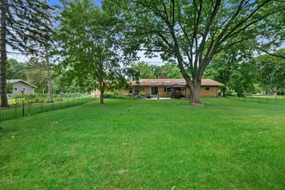 928  Mill Rd, Delafield, WI 53018 - Photo 7