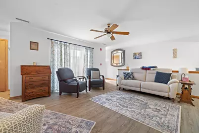 1296  Village Centre Dr #2, Somers, WI 53144 - Photo 5