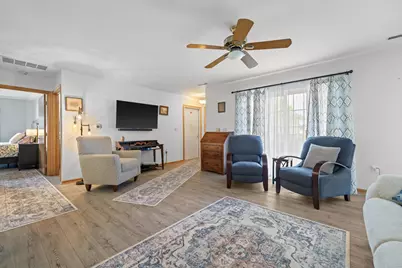 1296  Village Centre Dr #2, Somers, WI 53144 - Photo 7