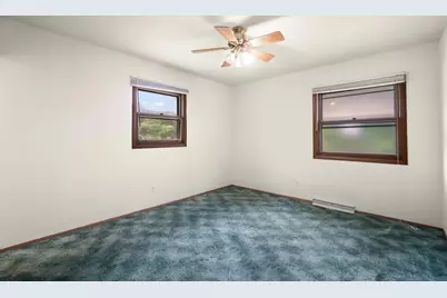 4883  Lois Ln, West Bend, WI 53095 - Photo 19