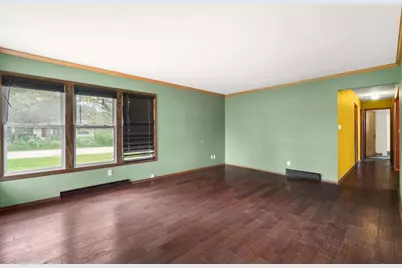 4883  Lois Ln, West Bend, WI 53095 - Photo 3