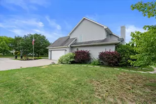 235 W Redding Cir, Belgium, WI 53004 - Photo 27
