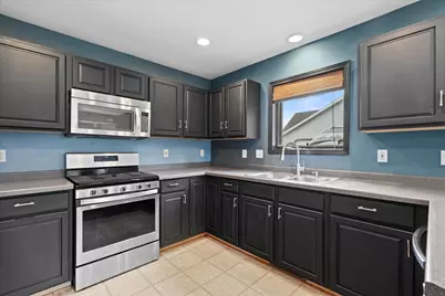 235 W Redding Cir, Belgium, WI 53004 - Photo 9