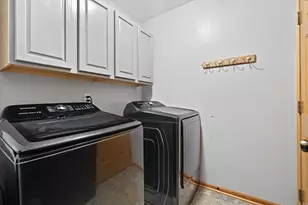 235 W Redding Cir, Belgium, WI 53004 - Photo 7