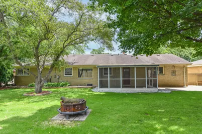 2127 N 122nd St, Wauwatosa, WI 53226 - Photo 43