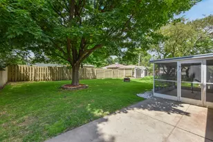 2127 N 122nd St, Wauwatosa, WI 53226 - Photo 41