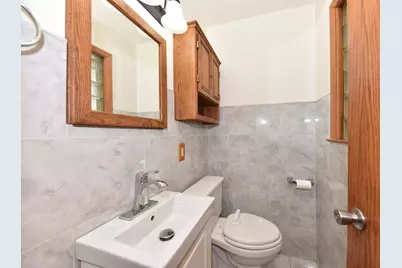 2127 N 122nd St, Wauwatosa, WI 53226 - Photo 17