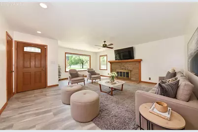 2127 N 122nd St, Wauwatosa, WI 53226 - Photo 3
