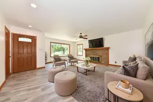 2127 N 122nd St, Wauwatosa, WI 53226 - Photo 3
