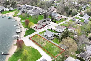S71W19044 Hillview Dr, Muskego, WI 53150 - Photo 1
