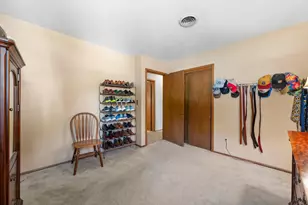 1826 Dewitt Ct, Waukesha, WI 53186 - Photo 17