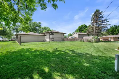 1826  Dewitt Ct, Waukesha, WI 53186 - Photo 27