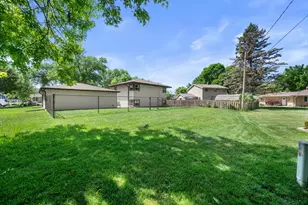 1826 Dewitt Ct, Waukesha, WI 53186 - Photo 27