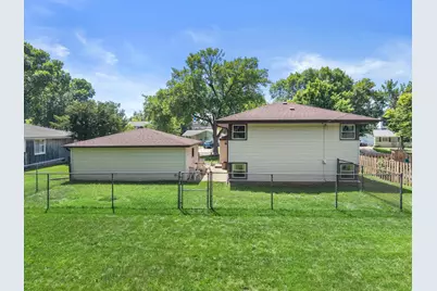 1826  Dewitt Ct, Waukesha, WI 53186 - Photo 31