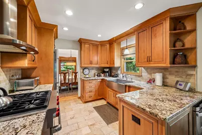 21700  Ann Rita Dr, Brookfield, WI 53045 - Photo 7