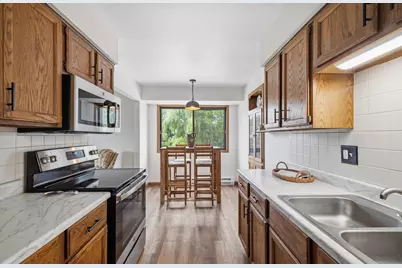 N91W7053  Evergreen Ct, Cedarburg, WI 53012 - Photo 7