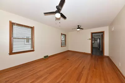 4333 N 62nd St, Milwaukee, WI 53216 - Photo 7