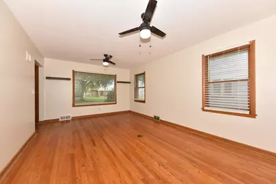 4333 N 62nd St, Milwaukee, WI 53216 - Photo 5