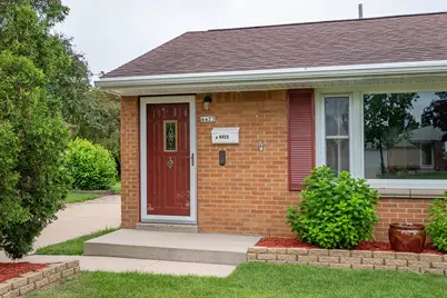 4423 S 61st St, Greenfield, WI 53220 - Photo 3