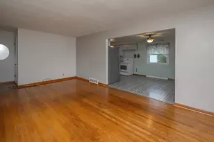 4423 S 61st St, Greenfield, WI 53220 - Photo 5