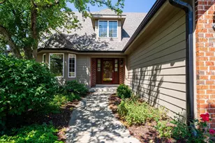 645 Willowick Ct, Brookfield, WI 53045 - Photo 3