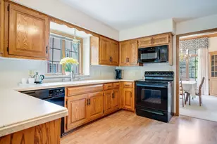 645 Willowick Ct, Brookfield, WI 53045 - Photo 5
