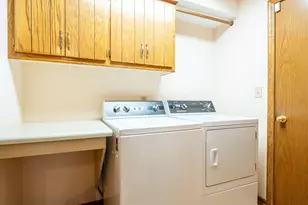 645 Willowick Ct, Brookfield, WI 53045 - Photo 17