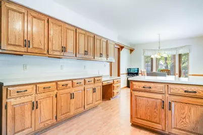 645  Willowick Ct #A, Brookfield, WI 53045 - Photo 5