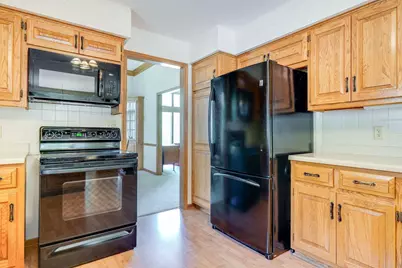 645  Willowick Ct #A, Brookfield, WI 53045 - Photo 7