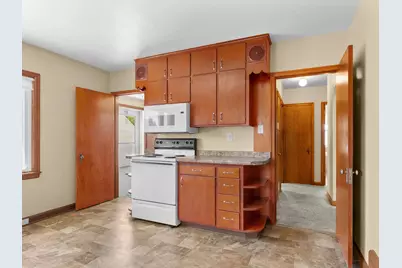 1709  Grand Ave, Manitowoc, WI 54220 - Photo 7