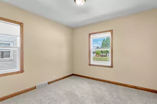 1709 Grand Ave, Manitowoc, WI 54220 - Photo 11