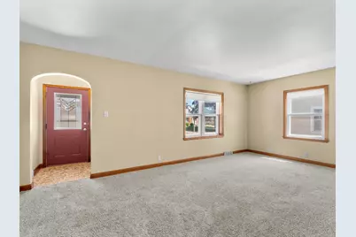 1709  Grand Ave, Manitowoc, WI 54220 - Photo 5