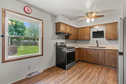 8359 N Celina St, Milwaukee, WI 53224 - Photo 9