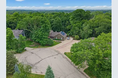 3532 S 121st Ct, Greenfield, WI 53228 - Photo 5
