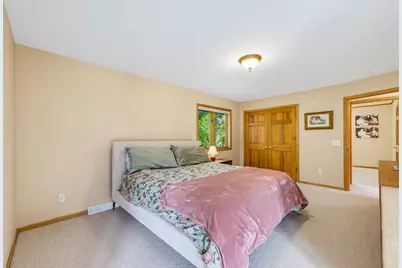 3532 S 121st Ct, Greenfield, WI 53228 - Photo 37