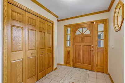 3532 S 121st Ct, Greenfield, WI 53228 - Photo 11