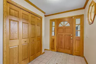 3532 S 121st Ct, Greenfield, WI 53228 - Photo 11