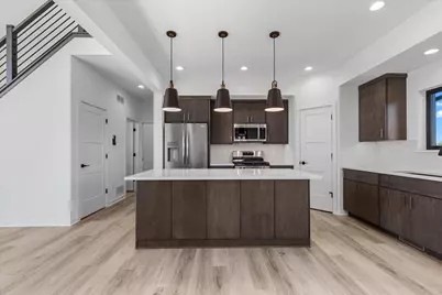 W251N2385  Valleyview Cir, Pewaukee, WI 53072 - Photo 3