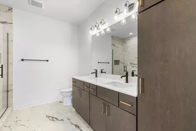 W251N2385  Valleyview Cir, Pewaukee, WI 53072 - Photo 15