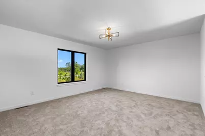 W251N2385  Valleyview Cir, Pewaukee, WI 53072 - Photo 21