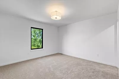 W251N2385  Valleyview Cir, Pewaukee, WI 53072 - Photo 17