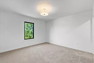 W251N2385 Valleyview Cir, Pewaukee, WI 53072 - Photo 17