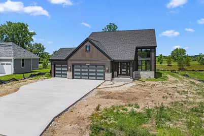W251N2385  Valleyview Cir, Pewaukee, WI 53072 - Photo 1