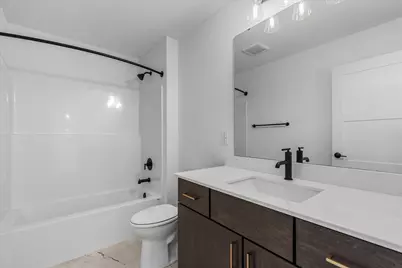 W251N2385  Valleyview Cir, Pewaukee, WI 53072 - Photo 25