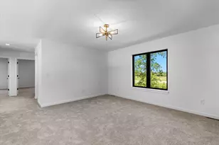 W251N2385 Valleyview Cir, Pewaukee, WI 53072 - Photo 23
