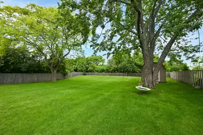 300 E Parkway Estates Dr, Oak Creek, WI 53154 - Photo 39