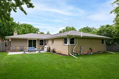 300 E Parkway Estates Dr, Oak Creek, WI 53154 - Photo 43