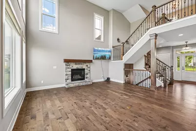 N66W15730  Fox Meadow Dr, Menomonee Falls, WI 53051 - Photo 9