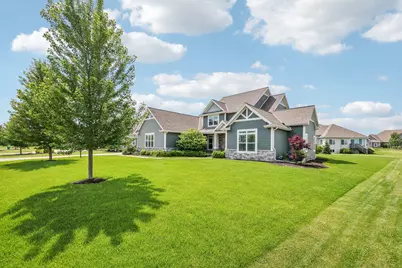 N66W15730  Fox Meadow Dr, Menomonee Falls, WI 53051 - Photo 1