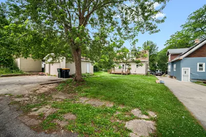 2154 S 86th St, West Allis, WI 53227 - Photo 9